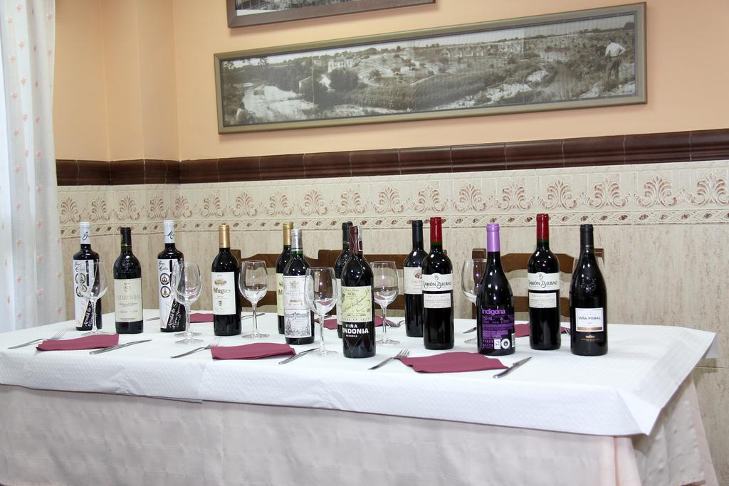 Hostal Restaurante La Masia Vila-real ภายนอก รูปภาพ