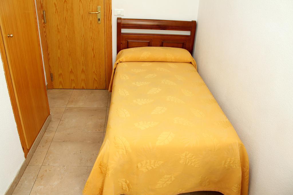Hostal Restaurante La Masia Vila-real ภายนอก รูปภาพ