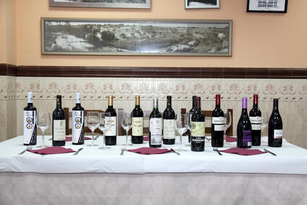 Hostal Restaurante La Masia Vila-real ภายนอก รูปภาพ