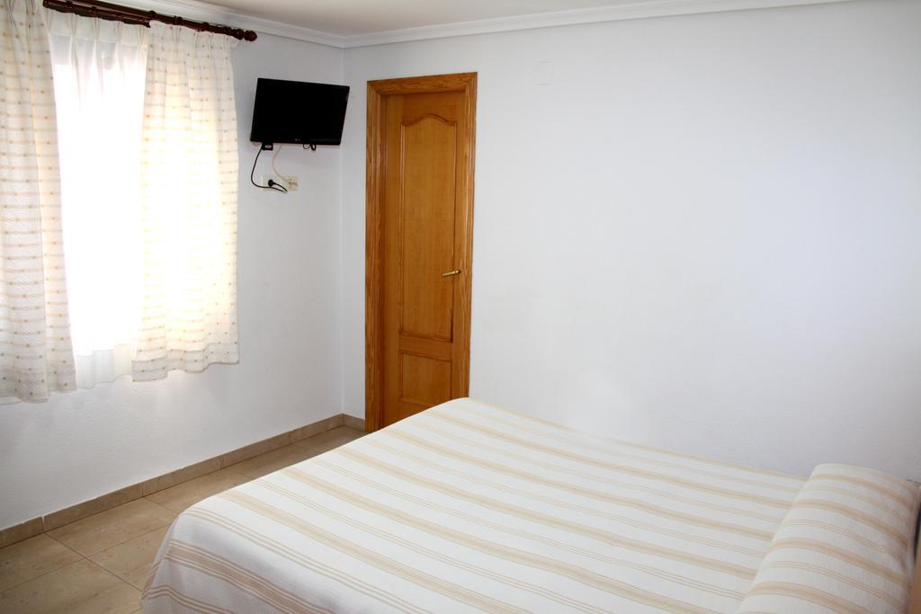 Hostal Restaurante La Masia Vila-real ภายนอก รูปภาพ