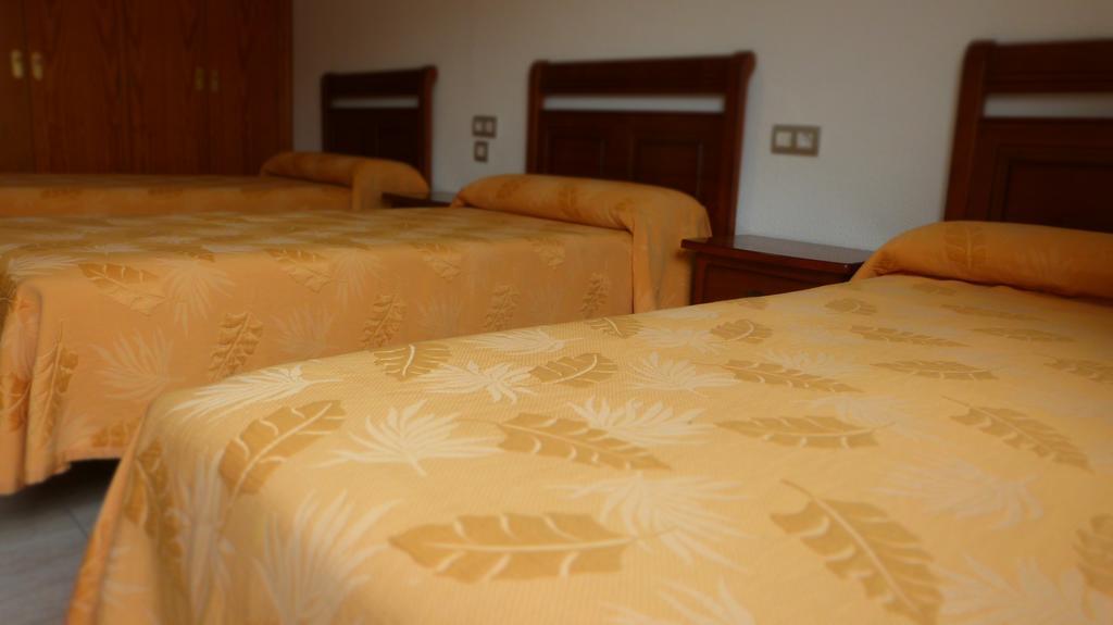 Hostal Restaurante La Masia Vila-real ภายนอก รูปภาพ