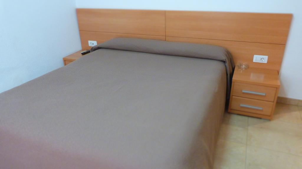 Hostal Restaurante La Masia Vila-real ภายนอก รูปภาพ