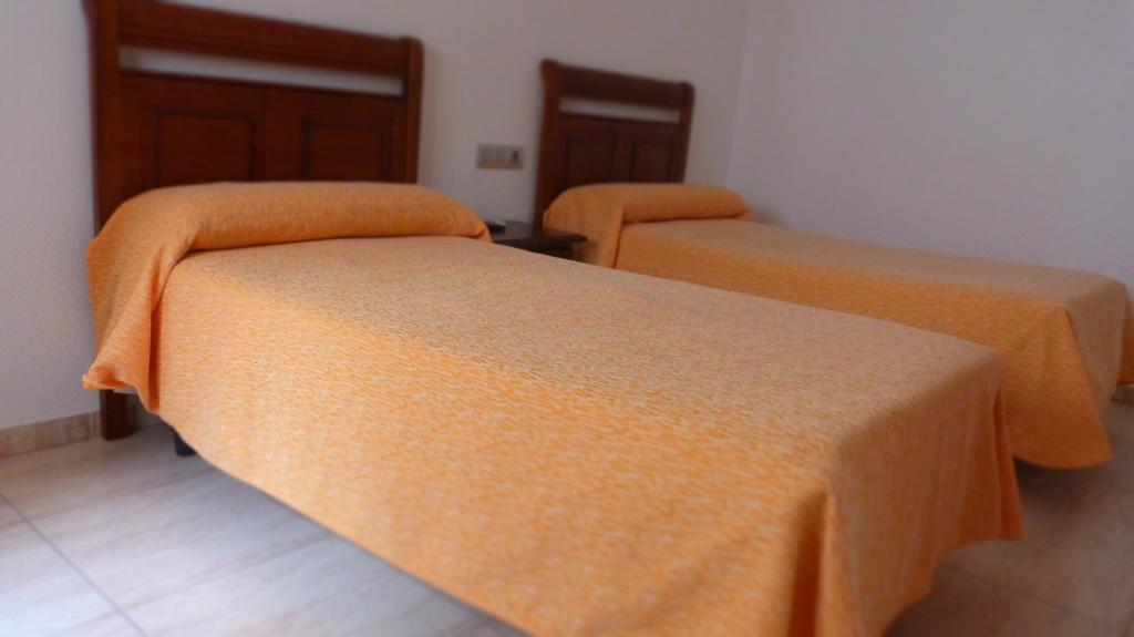 Hostal Restaurante La Masia Vila-real ภายนอก รูปภาพ