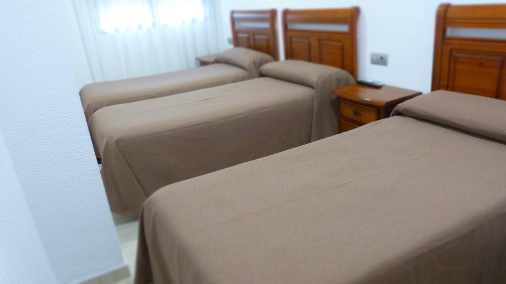 Hostal Restaurante La Masia Vila-real ภายนอก รูปภาพ